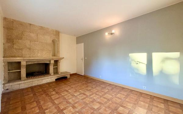 Appartement à vendre    6 pièces •  Marguerittes