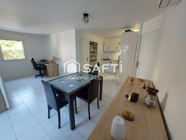 PLAIN PIED RENOVE ENTRE PORT, COMMERCES ET PLAGE