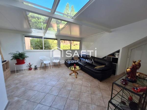 PLAIN PIED RENOVE ENTRE PORT, COMMERCES ET PLAGE