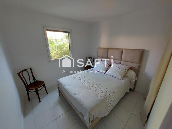 PLAIN PIED RENOVE ENTRE PORT, COMMERCES ET PLAGE