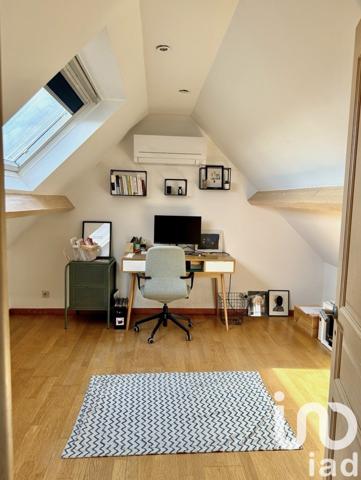 Maison 7 pièces de 213 m² à Chatou (78400)