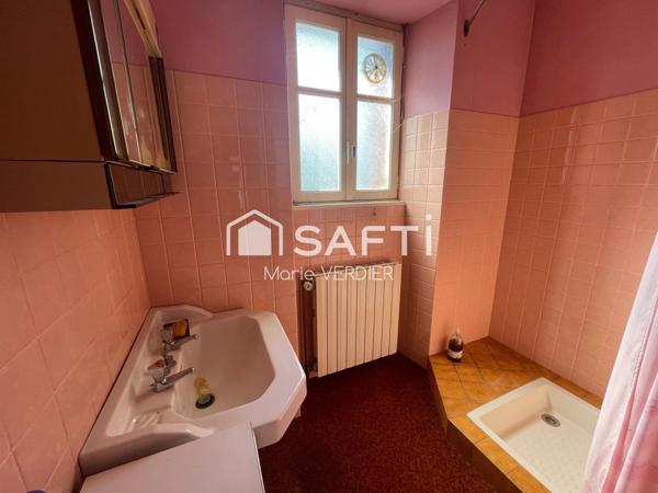 Maison de 140 m2 au centre de Montbazens