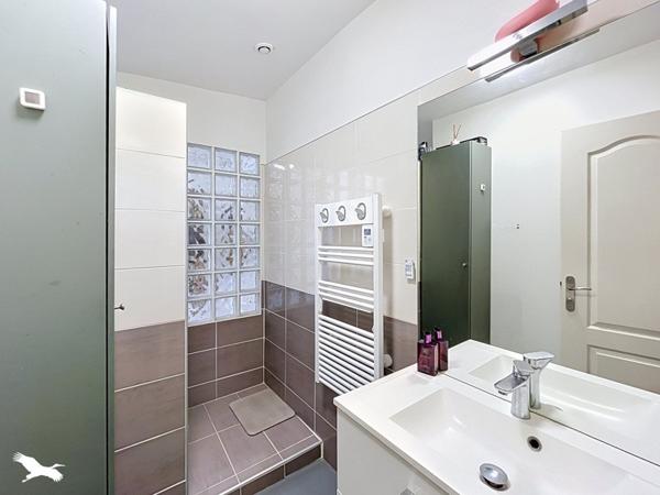 Appartement à vendre 197 580 € Frontignan 3 p 70 m² DPE D