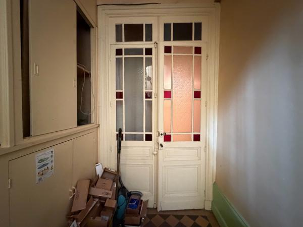 IMMEUBLE SUR 3 NIVEAUX + GRENIER