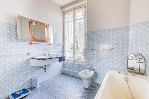 BIEN D'EXCEPTION DE TYPE MEULIERE