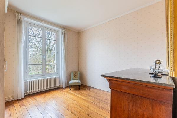 BIEN D'EXCEPTION DE TYPE MEULIERE