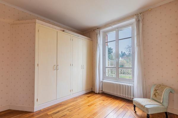 BIEN D'EXCEPTION DE TYPE MEULIERE