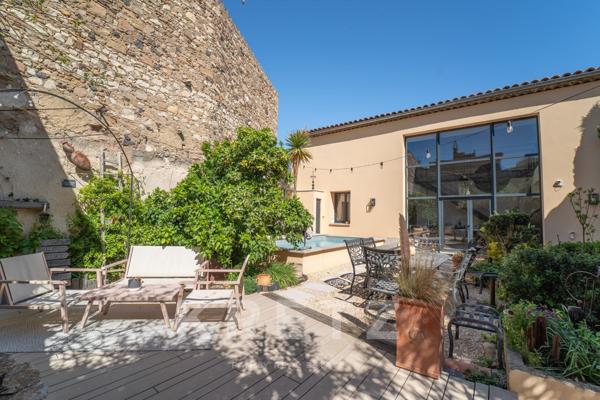 Ancien chai rénové à proximité des plages
