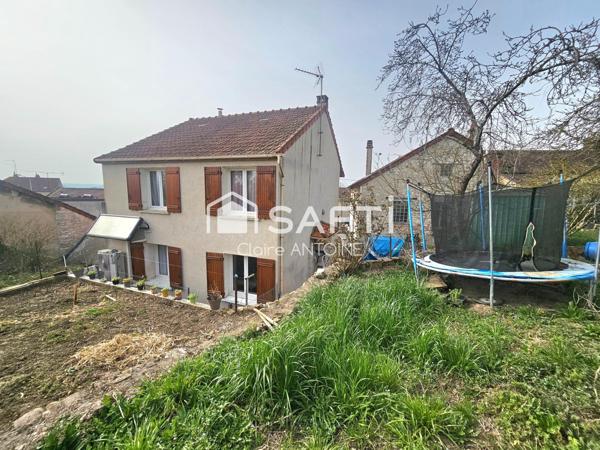 Maison familiale de 99 m² à Montereau avec 4 chambres.