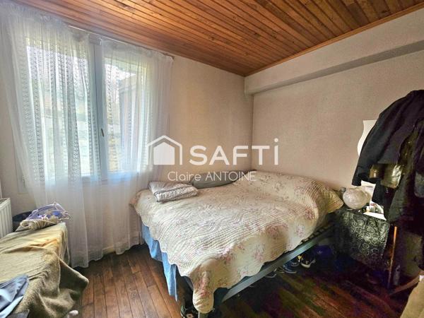 Maison familiale de 99 m² à Montereau avec 4 chambres.