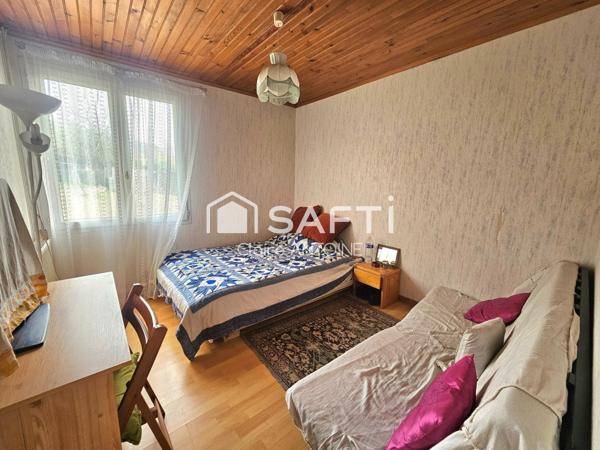 Maison familiale de 99 m² à Montereau avec 4 chambres.