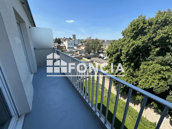 Location Appartement 3 pièces 87.1 m² - 107 AVENUE CHARLES DE GAULLE Charleville-mezieres 08000