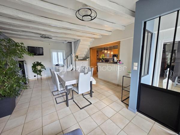 Maison de village de 281 m²