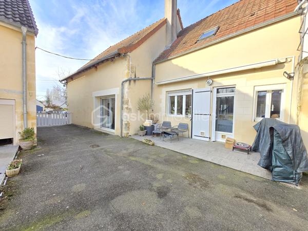 Maison de village de 281 m²