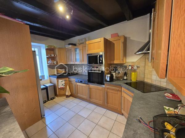 Maison de village de 281 m²