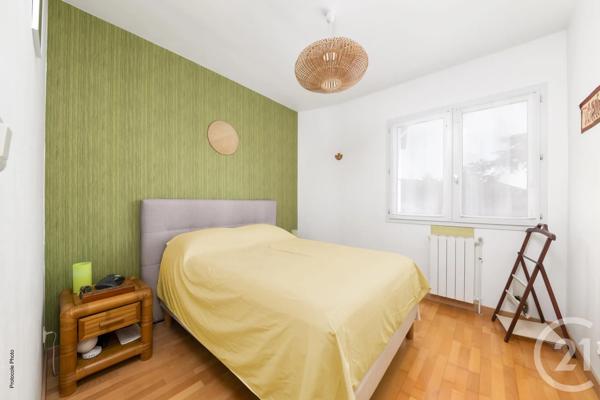 Appartement T4 à vendre  4 pièces - 82 m 2   TOULOUSE  - 31