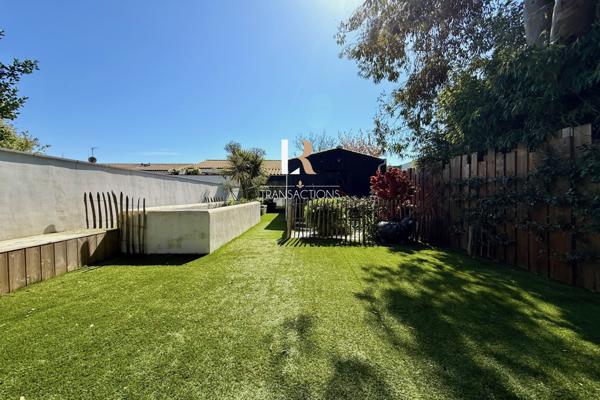 La Rochelle (17000) La Genette - Maison entièrement rénovée avec stationnement, garage, jardin paysagé et dépendance