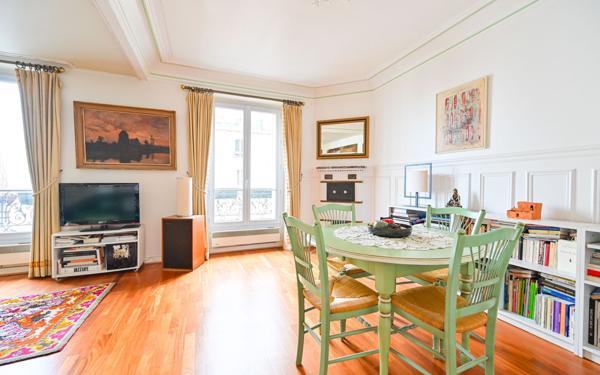 Appartement à vendre    3 pièces • 51,72 m2 Paris 19