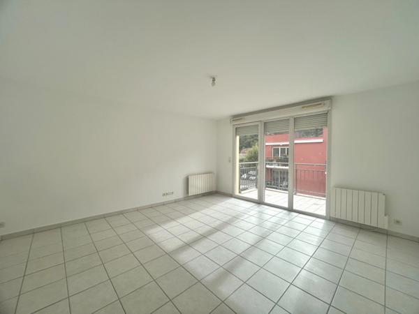 Dpt Haute Savoie (74), à vendre FAVERGES appartement T3 ( 67 m2) 2ème étage avec terrasse