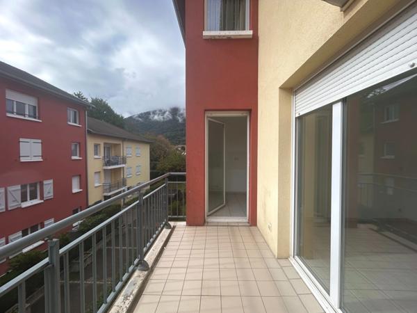 Dpt Haute Savoie (74), à vendre FAVERGES appartement T3 ( 67 m2) 2ème étage avec terrasse