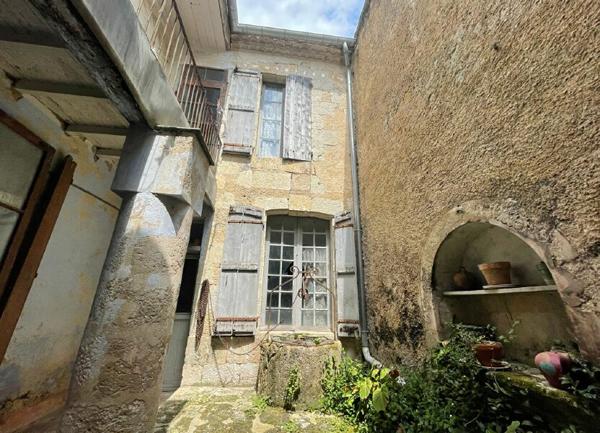 Maison à vendre    6 pièces •  Lectoure