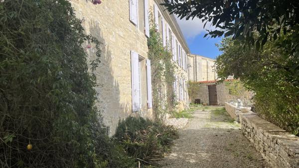 Ancienne commanderie templière  Beauvais-sur-Matha (17490)