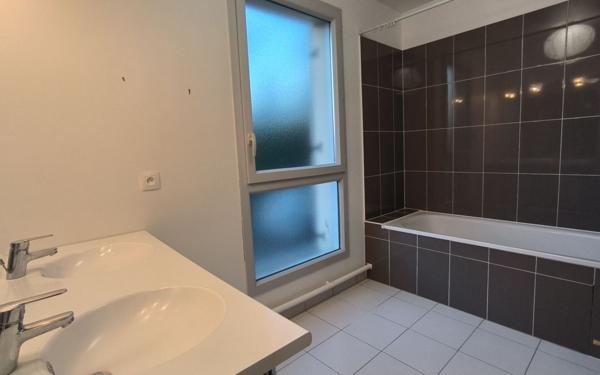 Maison à vendre    4 pièces • 96,68 m2 Étiolles