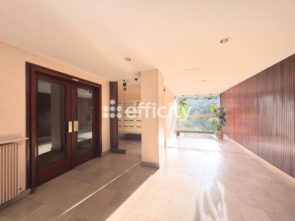 Appartement
         4 pièces
        - 80 m² Exclusivité 379 500 € *