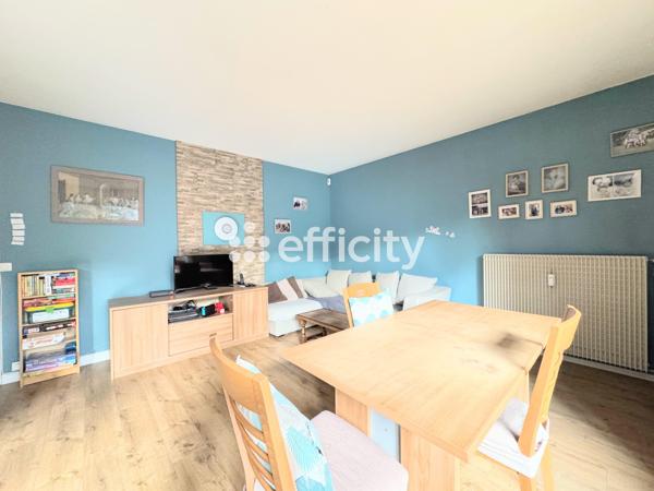 Appartement
         4 pièces
        - 80 m² Exclusivité 379 500 € *