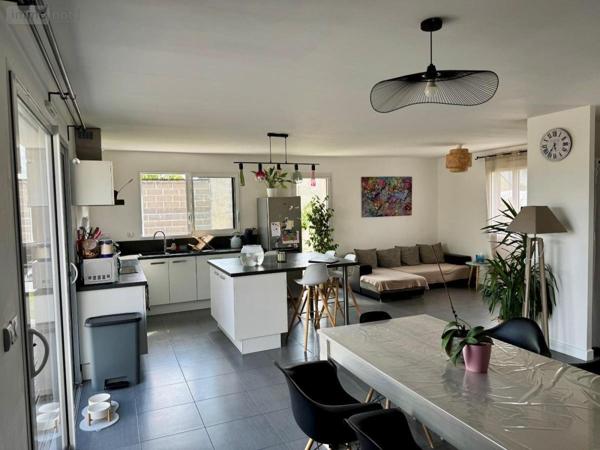 Maison à vendre à Vivy dans le Maine-et-Loire (49680), ref : 49076-331