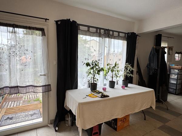 ENSEMBLE IMMOBILIER AU BEAU POTENTIEL