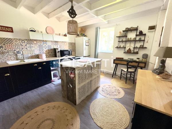 Maison avec dépendance habitable – Un lieu de vie unique en plein cœur de ville