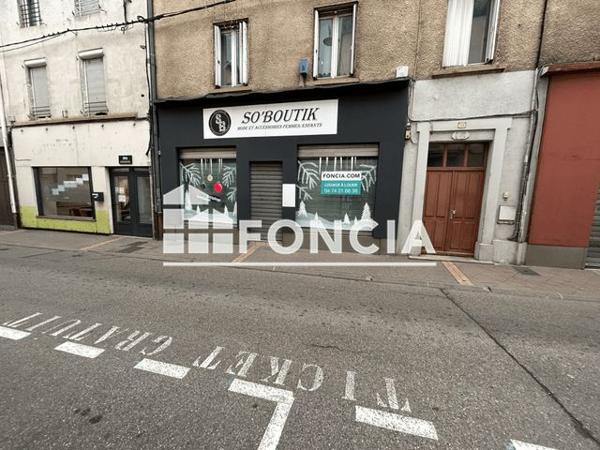 Location Local commercial 29 m² - 138 RUE DE LA REPUBLIQUE Peage De Roussillon 38550
