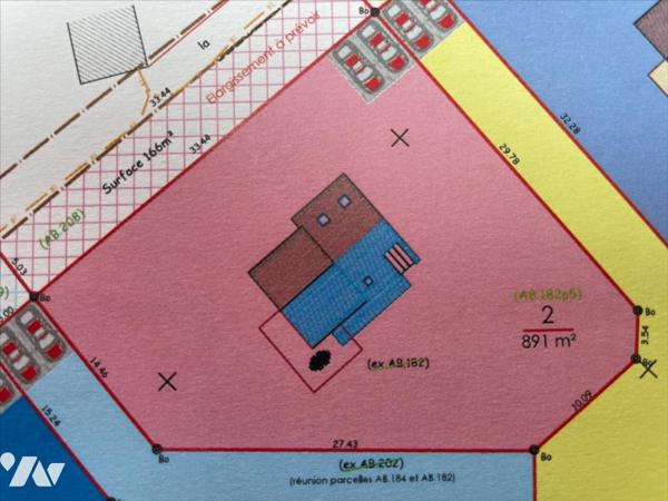 TERRAIN CONTRUCTIBLE VIABLISÉ 891 m² MER 4KMS
