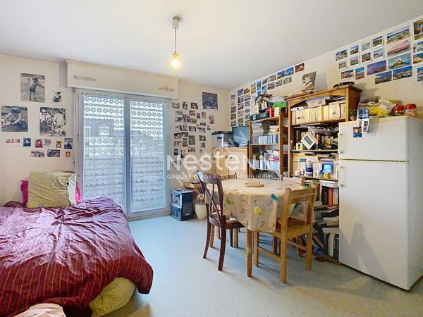 Appartement studio loué avec balcon et parking - Angers secteur Camus - investissement locatif
