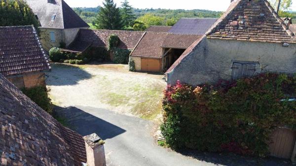 Maison ancienne - Saint-cyprien Corps de ferme à rénover – Périgord Noir – Terrain de 20 500 m²