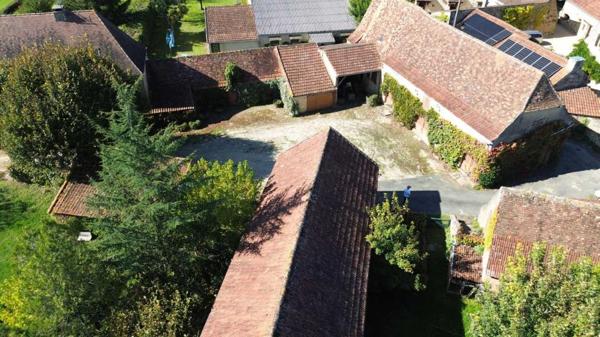 Maison ancienne - Saint-cyprien Corps de ferme à rénover – Périgord Noir – Terrain de 20 500 m²
