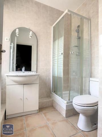 Appartement à louer 2 pièces 49.61m² Auray (56400)