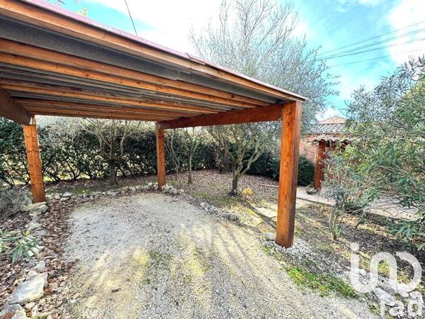 Maison traditionnelle 10 pièces de 235 m² à Ruoms (07120)