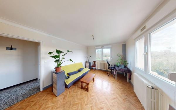 Appartement à louer    3 pièces • 59 m2 Argiésans