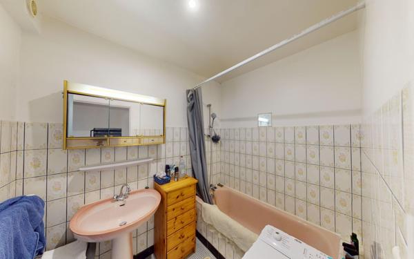 Appartement à louer    3 pièces • 59 m2 Argiésans