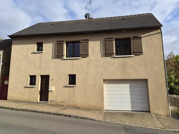 MAISON DE BOURG DE 115 M2 HABITABLE PARNE SUR ROC CITE DE CARACTERE