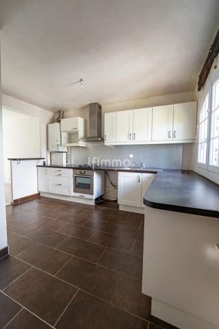 Maison 3 chambres avec jardin – Piscine, tennis et vie de quartier
