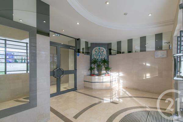 Appartement F5 à vendre  5 pièces - 100,92 m2 ST MAUR DES FOSSES - 94