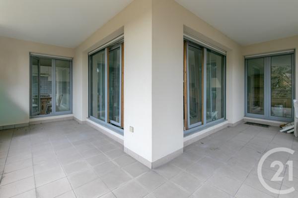 Appartement F5 à vendre  5 pièces - 100,92 m2 ST MAUR DES FOSSES - 94