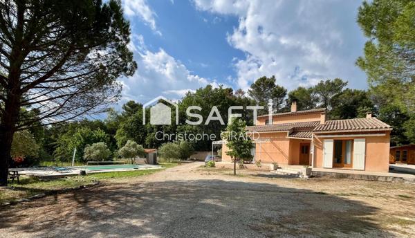 Villa de 173 m² avec  Piscine sur Terrain de 1502 m²