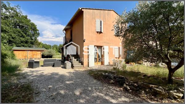 Villa de 173 m² avec  Piscine sur Terrain de 1502 m²