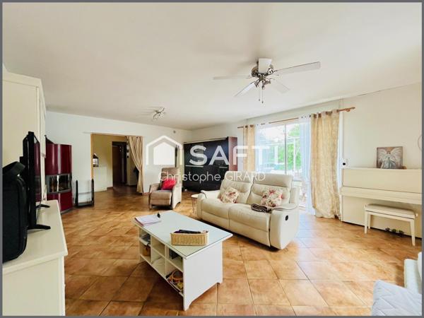 Villa de 173 m² avec  Piscine sur Terrain de 1502 m²