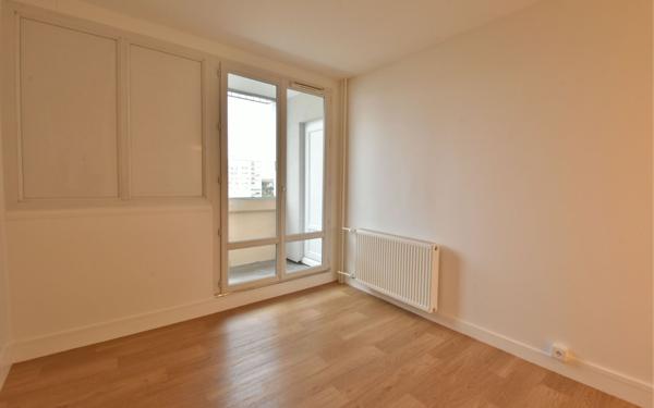 Appartement à vendre    3 pièces • 59,16 m2 Pierre-Bénite