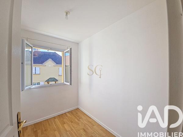 Maison à vendre 6 pièces 92,2 m² Luisant